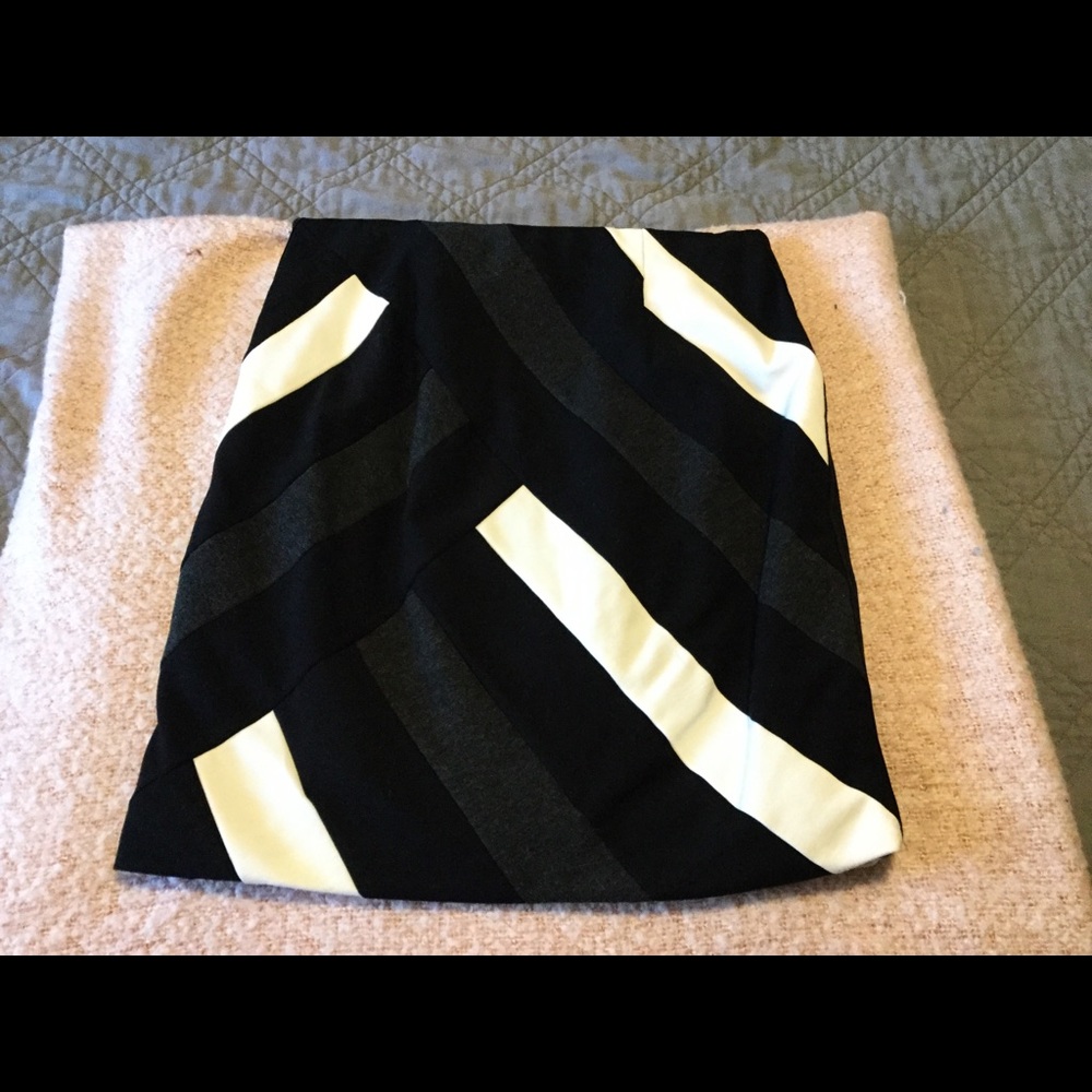 Straight skirt